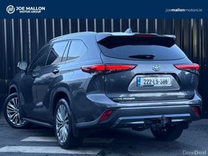 Toyota Highlander 2.5 Hybrid SOL AWD 7 Seater ** A - Image 3