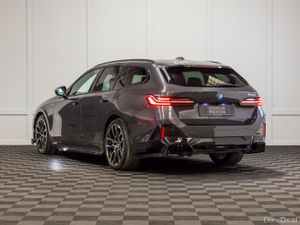 2025 BMW 5-Series 530e M-Sport - Image 4