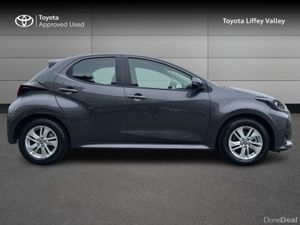 Toyota Yaris YARIS HYBRID LUNA - Image 3