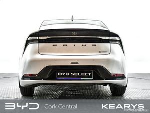 Toyota Prius 2.0 Litre Plug-in Hybrid (223 hp) Top - Image 3