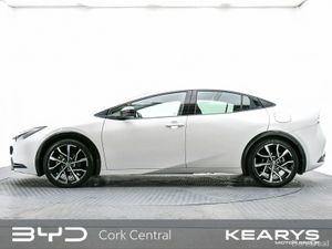 Toyota Prius 2.0 Litre Plug-in Hybrid (223 hp) Top - Image 4