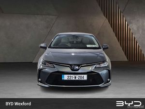 Toyota Corolla 1.8 Hybrid Luna Sport Saloon - Image 3