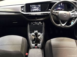 Opel Grandland X SC-1.2 130BHP -PET-6 - Image 2