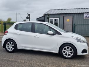 2018 PEUGEOT 208 1.2L NCT&TAXED €8,990 - Image 4