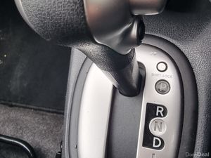 €5990 Nissan Note 2015 automatic. Bargain €5990 - Image 2