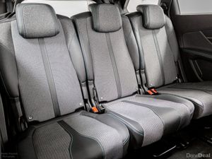 Peugeot 5008 Allure 1.5 Diesel Auto 130HP - 7 Seat - Image 4