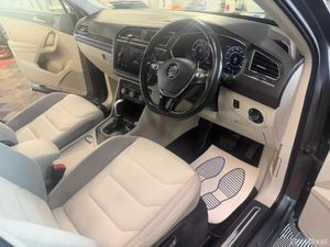 2019 Volkswagen Tiguan 2.0  Highline DSG 7 Seat - Image 3