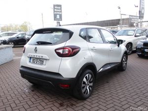 2019 RENAULT CAPTUR 1.5DCI 90 PLAY 5DR - Image 4