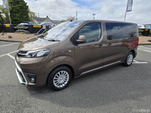 Toyota Proace Shuttle Medium - Image 2