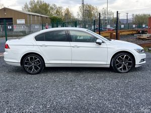 2018 VOLKSWAGEN PASSAT 2.0TDI 4DR HIGHLINE AUTO - Image 3