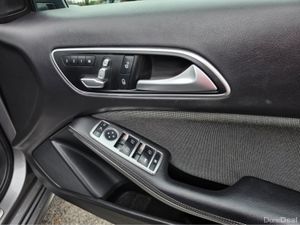 Mercedes-Benz A-Class A180 AMG INTERIOR HALF LEATH - Image 4