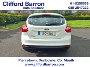 Ford Focus 1.6 ZETEC 105PS 5DR - Image 4