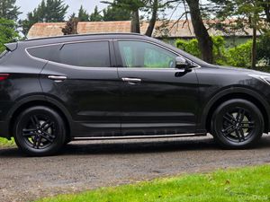 2017 Hyundai Santa Fe 2.2 CRDI Executive 4WD - Image 4