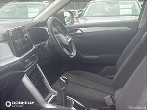 Volkswagen T-roc Hatchback Life - Image 2