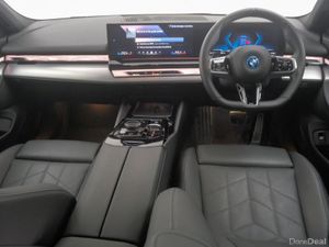 BMW i5 eDrive40 M Sport Saloon - Image 4