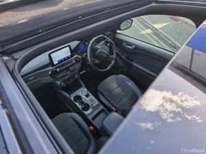 FORD KUGA 2.5 ST-LINE X EDITION **SUNROOF** AUTO - Image 2
