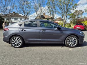 Stunning Hyundai i30 2018 comes with 2 years NCT - Image 4