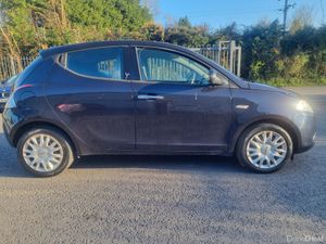 Chrysler Ypsilon 2012 - Image 4