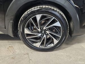 18 HYUNDAI TUCSON EXECUTIVE - Image 4