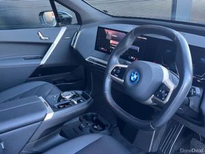 231 Bmw IX 40 M-Sport - Image 4