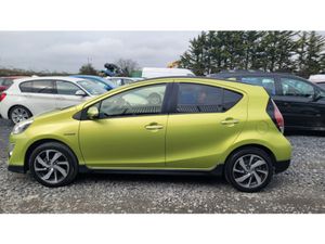 Toyota Aqua 1.5L Automatic Petrol Hybrid   (J9172) - Image 4