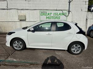 Toyota Yaris 1.5 HYBRID LUNA 4DR AUTO - Image 4