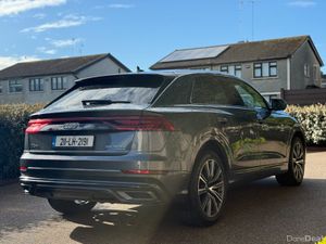 2021 Audi Q8 3.0TFSI e 55 S Line 4x4 - Image 3