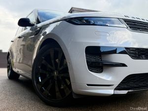 2025 Range Rover Sport Autobiography - Image 2