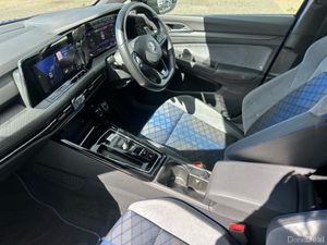 Volkswagen Golf R 2.0TSI 320HP 4M DSG - Image 3