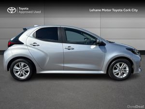 Toyota Yaris HYBRID 115 LUNA - Image 3