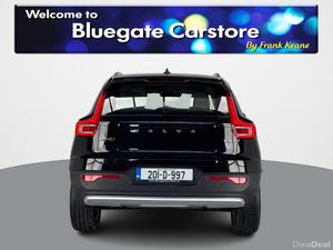 Volvo XC40 T3 MOMENTUM**CREAM LEATHER INTERIOR**HA - Image 4