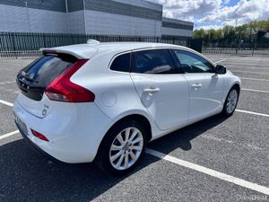 Volvo V40 1.6 PETROL, AUTOMATIC, NATIONWIDE WARRAN - Image 3