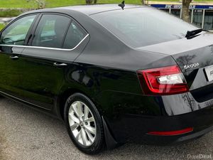 Skoda Octavia 2020 only 14km - Image 4