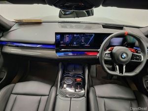 BMW M5 Saloon - Image 4
