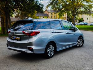 2018 Honda Shuttle 1.5 Petrol Hybrid Auto Top Spec - Image 3