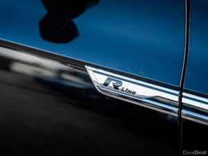 Volkswagen Touareg V6 R-LINE TDI 5 SEAT PASSENGER - Image 2