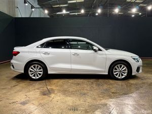 Audi A3 1.0 TFSI AUTOMATIC - FACTORY ALLOYS - PADD - Image 3