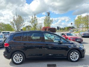 161 Volkswagen Touran Comfortline 7 Seater - Image 4
