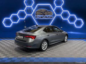 Skoda Octavia 2.0TDI DSG AMB / FINANCE AVAILABLE - Image 3
