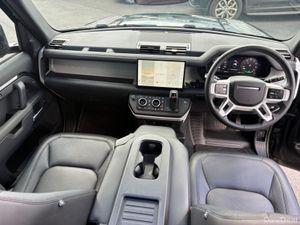 Land Rover Defender X -Dynamic SE / Glass roof / H - Image 3