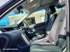 Land Rover Discovery Sport 2.0 TD4 HSE LUXURY 180P - Image 4