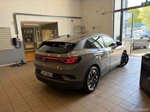 Volkswagen ID.4 PRO 128 KW Life 77KWH 174HP PRO 5D - Image 3