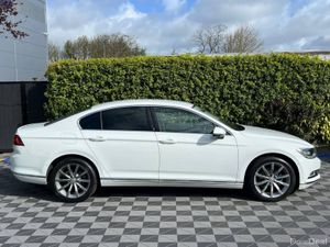 Volkswagen Passat HIGHLINE 2.0 TDI AUTO // DRIVER - Image 2
