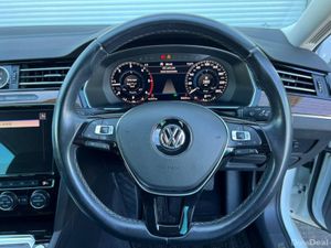Volkswagen Passat HIGHLINE 2.0 TDI AUTO // DRIVER - Image 4