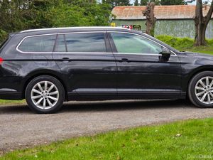2017 Volkswagen Passat 2.0 TDI 150BHP Business - Image 4