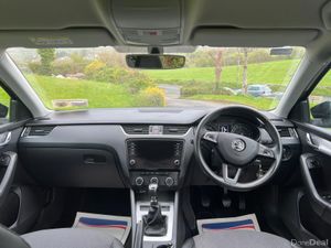 Skoda Octavia 2020 only 13800 km - Image 3