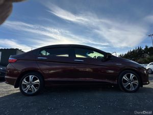 Honda Grace 1.5L Automatic Petrol Hybrid Low Milea - Image 4