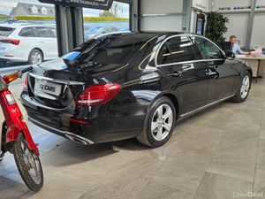 17 MERCEDES BENZ E-CLASS 220 - Image 2