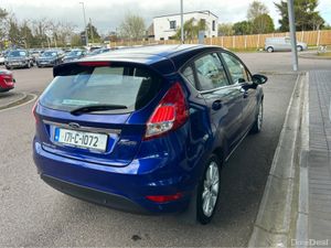 Ford Fiesta TITANIUM 1.0 65PS M5 4DR - Image 3