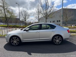 Skoda Octavia AMBITION 1.6 TDI FULL SERVICE HISTOR - Image 2